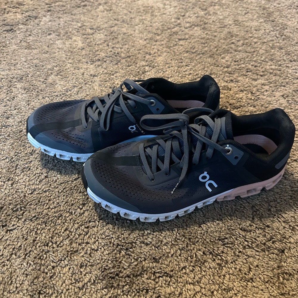 On Running Women's Athletic Shoes - Black and Gray